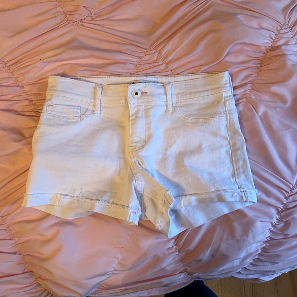 White Abercrombie shorts